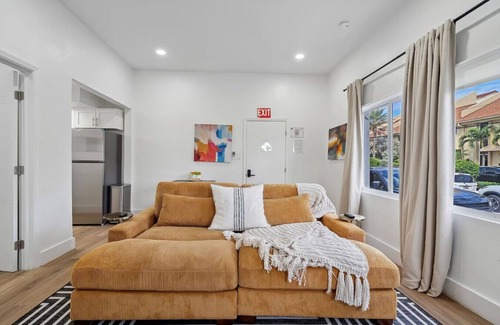 Hollywood South Central Beach Apartamento | Casa Roselle full 2/2