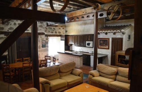 San Bartolome de Pinares Casa | Casa Rural El Molino I