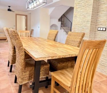 Quatretondeta Chalet De Esquí | CASA RURAL BIENVENIDA