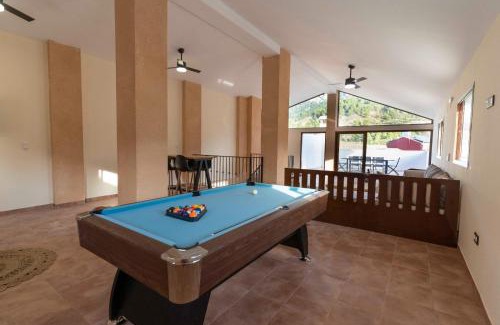 Quatretondeta Chalet De Esquí | CASA RURAL BIENVENIDA