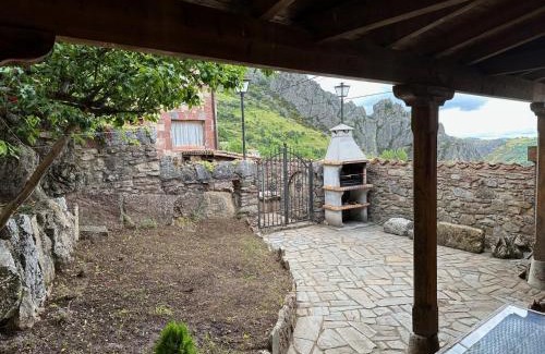 Valdorria Casa | Casa rural C de Caballo, Valdorria Brother Law SL