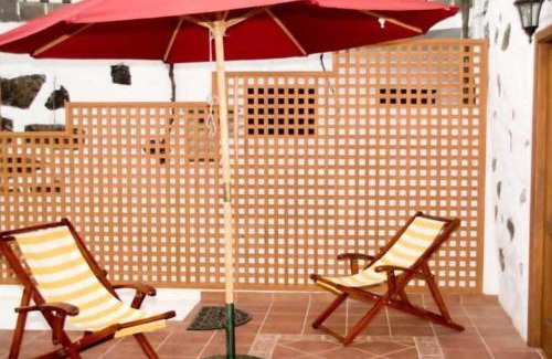 Los Llanillos Casa | Casa Rural de 1945 Dos Plantas Patio Y Barbacoa
