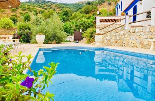 Almuñécar Chalet De Esquí | CASA RURAL DE ENSUEÑO