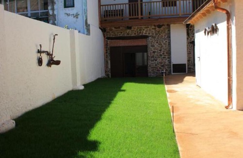 Columbrianos Hotel | Casa Rural El Almendro De Maria