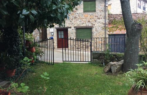 Gata Casa | Casa Rural El Fortin