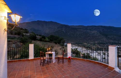 Trevelez Casa | Casa rural El Fuerte de Atabuey