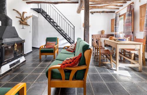 Trevelez Casa | Casa rural El Fuerte de Atabuey