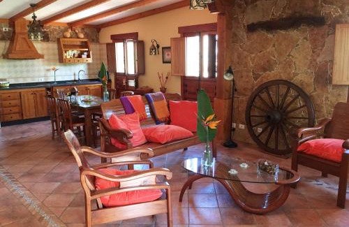 Ingenio Casa | Casa Rural El Lirón