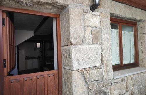 Hoyos del Espino Casa | CASA RURAL EL TOLEO