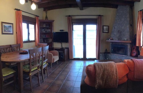 Santa Maria de Valdeón Casa | Casa Rural El Hórreo