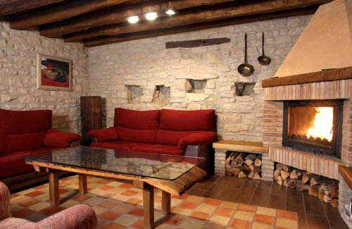 Ayesa Casa | CASA RURAL FERNANDOEGEA