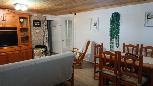 La Casa de la Noguera Casa | Casa Rural La Caseta