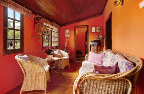 Vega de San Mateo Chalet De Esquí | Casa Rural La Asomada