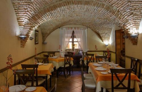 Navas del Madroño Casa | Casa Rural La Chimenea