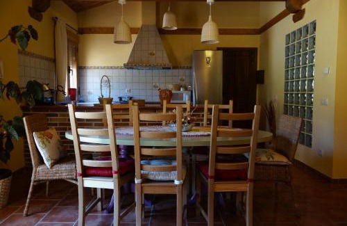 Abades Casa | Casa Rural La Cija del Abuelo a 1 hora de Madrid