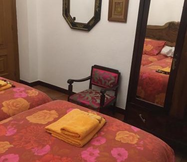 Linares de Riofrío Casa | Casa Rural La Cuadraá