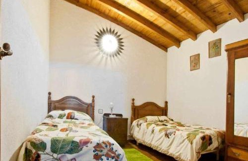 Cabezas Bajas Casa | Casa Rural Lucía es una casa rural amplia con pat
