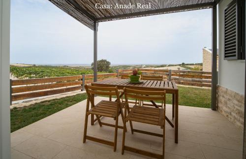 Trebujena Casa | Casa Rural Mirador del Guadalquivir-Refugio con Piscina y Chimenea