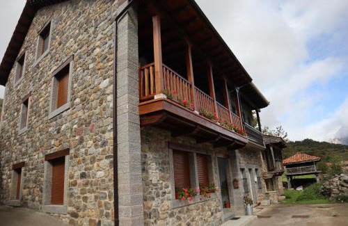 Posada de Valdeón Casa | Casa Rural Pambuches