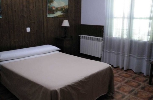 Torrejón El Rubio Casa | Casa Rural Peña Falcon