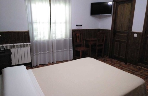 Torrejón El Rubio Casa | Casa Rural Peña Falcon