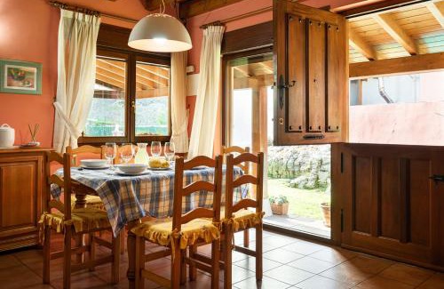 Naves Chalet De Esquí | Casa rural playa nves002r