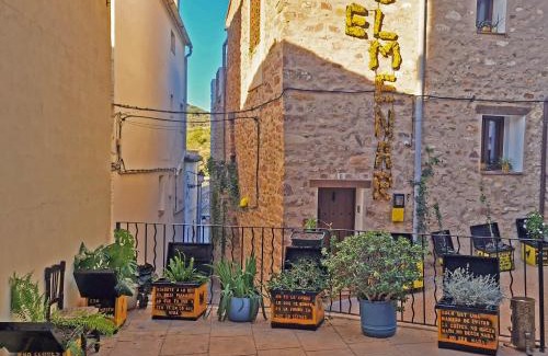 Chovar Casa | Casa rural rústica "EL COLMENAR" para parejas, familias o amigos a la montaña