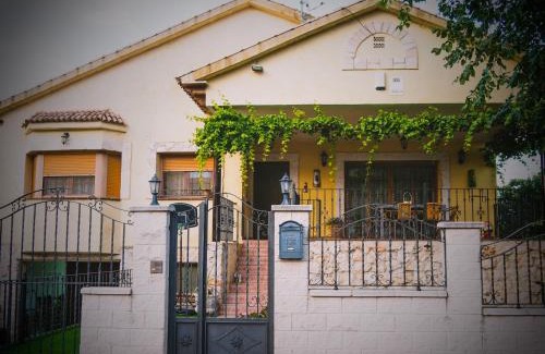Albares Casa | Casa Rural Rincones de Albares
