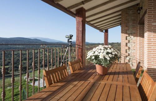 Guijo de Avila Casa | Casa Rural & SPA Mirador de la Covatilla