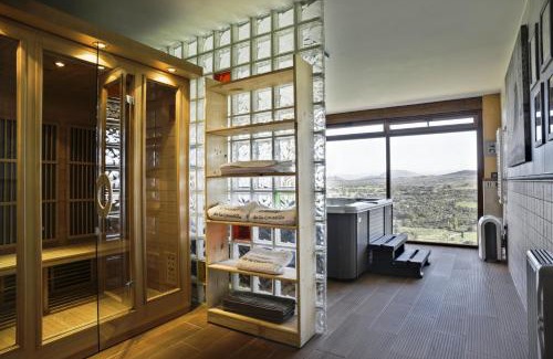Guijo de Avila Casa | Casa Rural & SPA Mirador de la Covatilla