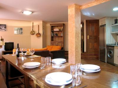 Burgui Casa | Casa Rural Urandi I