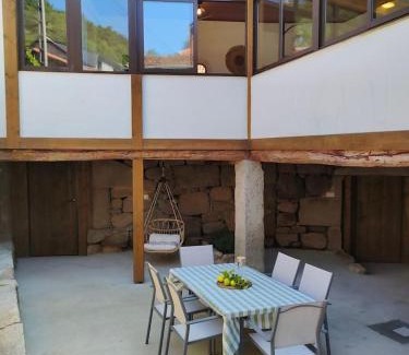 Entrimo Chalet De Esquí | Casa Rural Xures Lobios