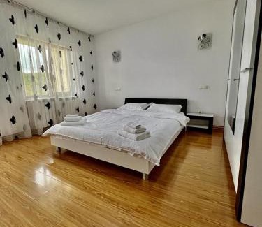 Leordina Casa | Casa Rus
