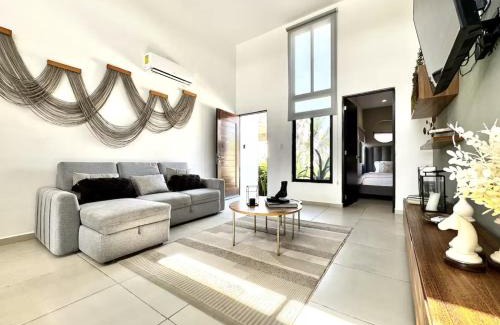 Puerto Yucalpetén Casa | Casa Saasil with Starlink & Private Pool