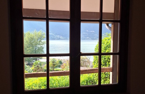 Vesta Casa | Casa Saggio: Lakeside Retreat with Stunning Views