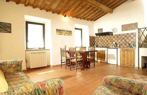 Castiglione d'Orcia Casa | Casa Salvia B: un apartamento agradable y acogedor en el estilo característico de la campiña toscana.