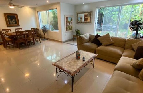 Fluvial Vallarta Casa | Casa Santiago