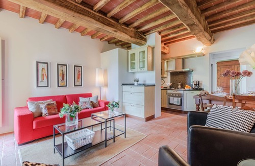 Capannori Apartamento | Casa Santo, a sweet country apartment with pool on the hills of Lucca
