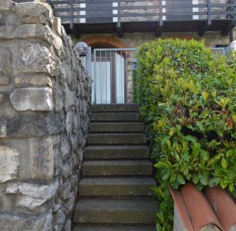 Tavernola Apartamento | Casa Sasso