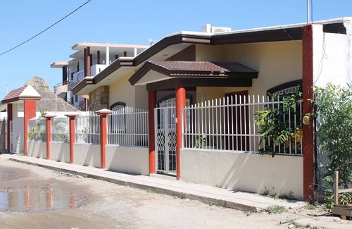 San Patricio Melaque Casa | Casa Seasons, una acogedora casa a tres cuadras de la playa