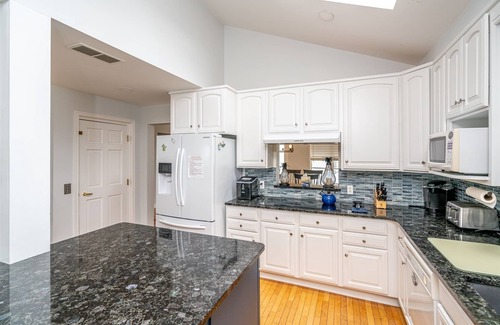 Lewes Casa | CASA SERENDIPITY - 7BD & 4.5BA - Sleeps 16 - Steps from the Beach! *Dog Friendly*