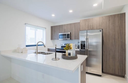 Florida City Casa | Casa Serenity - 4BR Homes for big families - Near Florida Keys!