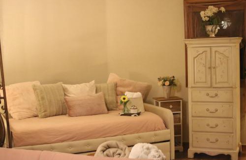 Larkspur Cama Y Desayuno | Casa Shaddai~