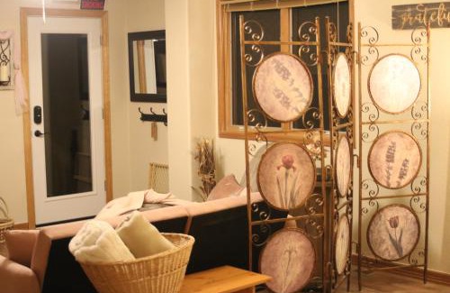 Larkspur Cama Y Desayuno | Casa Shaddai~