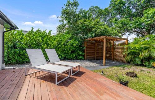 Buena Vista Casa | Casa Siesta- Hot tub Home Gym and Modern Design