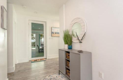 The Shores Casa | Casa Sirena - Private bayside home with pool home