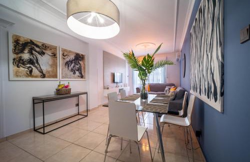 Neapolis Apartamento | Casa Sol 3BR Apartment, Balcony, 5Gbps WiFi, Walk to Beach, Promende & Shops
