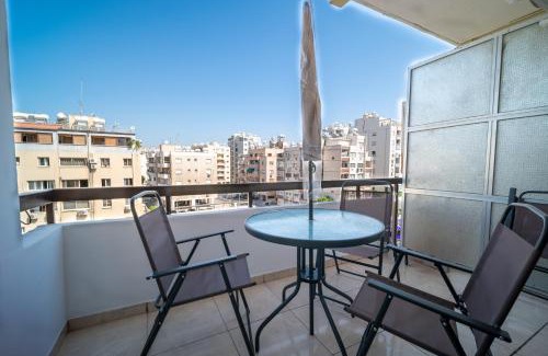 Neapolis Apartamento | Casa Sol 3BR Apartment, Balcony, 5Gbps WiFi, Walk to Beach, Promende & Shops