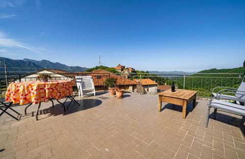 Casola in Lunigiana Apartamento | Casa Soleggiata