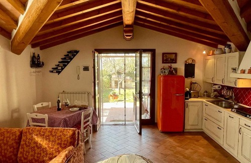 Guardistallo Casa | Casa Sophia con piscina - ingresso, giardino, barbecue e parcheggio privati by ToscanaTour